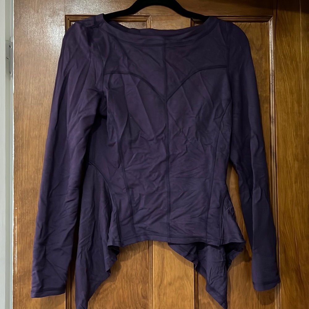 Long sleeve Yoga shirt with ruffle detail by Karma